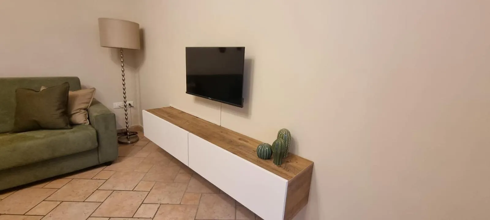 Hoya Apartment Сирмионе